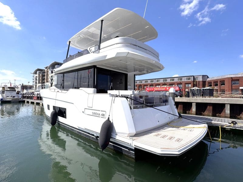 Sirena 48