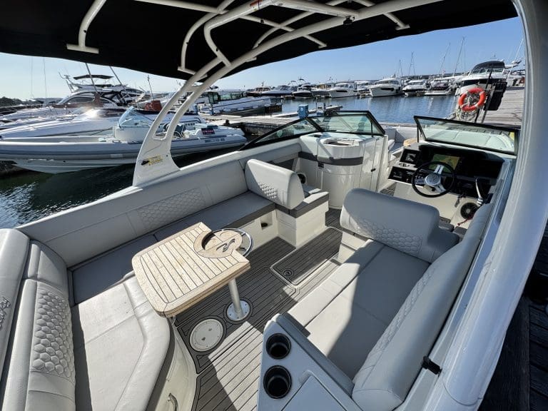Sea Ray SDX 270 — photo 14