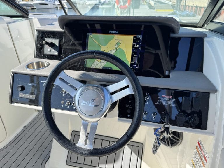 Sea Ray SDX 270 — photo 12